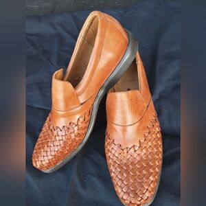 Elegant Brown Woven Leather Loafers